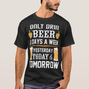 Camiseta Só bebo cerveja 3 dias por semana.