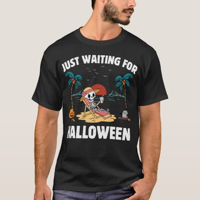 Camiseta Só esperando o Halloween - Skeleton Beach (Frente)