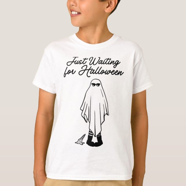 Camiseta Só Esperando O Halloween Spooky Ghost Summer Hal (Frente)