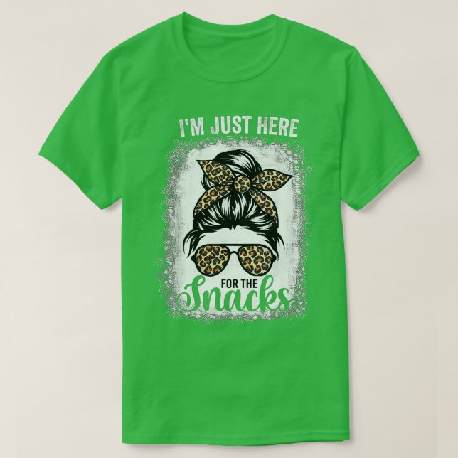 Camiseta Só estou aqui para os salgadinhos. (Frente do Design)