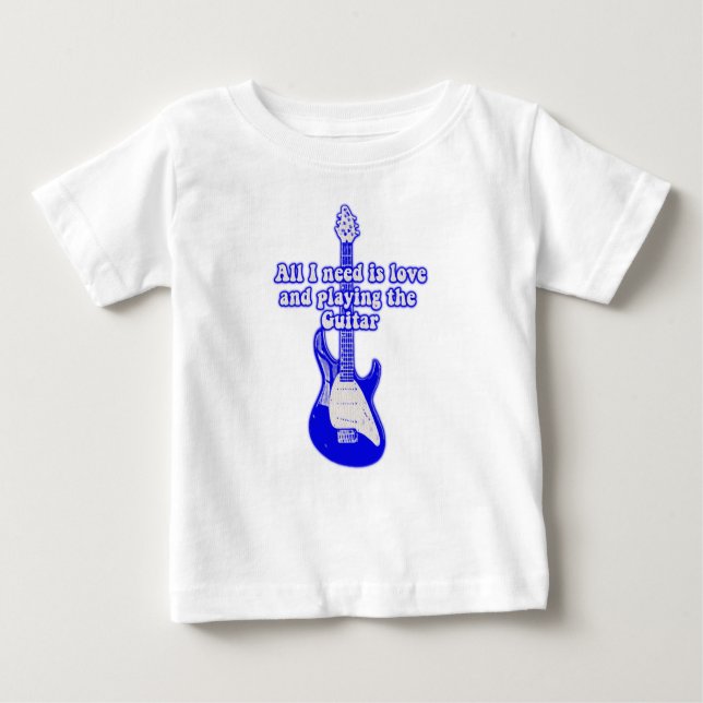 Camiseta Só preciso de amor e de tocar violão (Frente)
