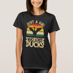 Camiseta Só uma garota que ama o Pato Colheita de Patos