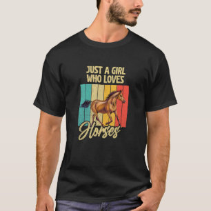 Camiseta Só Uma Menina Que Ama Cavalos Andando Apresenta Me