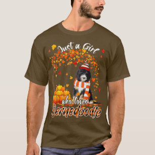 Camiseta Só Uma Menina Que Ama O Bernedoodle, Aut.