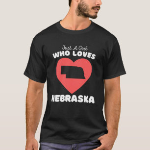 Camiseta Só Uma Menina Que Ama O Nebrask Das Meninas Bonita