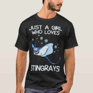 Camiseta Só Uma Menina Que Ama Raios