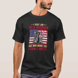 Camiseta Só Uma Velhinha Que Vestiu Boots Combates