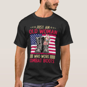 Camiseta Só Uma Velhinha Que Vestiu Boots Combates