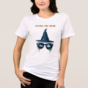 Camiseta Sob Meu Feitiço - Olhos Azuis Bruxa