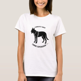 Camiseta Sob supervisão canina atualmente