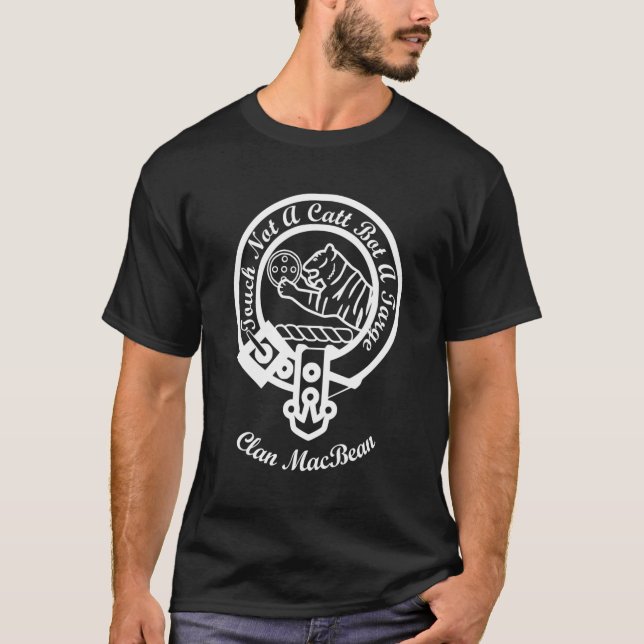 Camiseta Sobrenome de Apelido de Macbean Scottish Clan Crac (Frente)