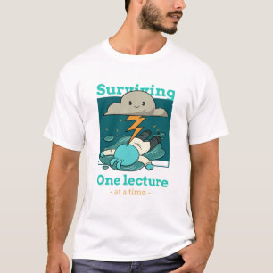 Camiseta Sobrevivendo a Uma Aula de Cada Vez Enfermagem Sob