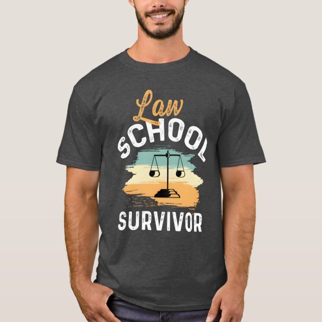 Camiseta Sobrevivente de Faculdade de Direito Presente de E (Frente)
