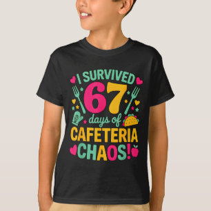 Camiseta Sobrevivi a 67 Dias De Caos Na Cafeteria Comida Fo