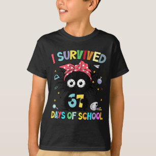 Camiseta Sobrevivi a 67 Dias de Escola Gato Preto Engraçado