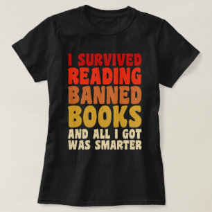 Camiseta Sobrevivi À Leitura De Livros Banidos.
