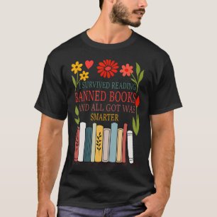Camiseta Sobrevivi à Leitura de Livros Proibidos e Tudo o Q