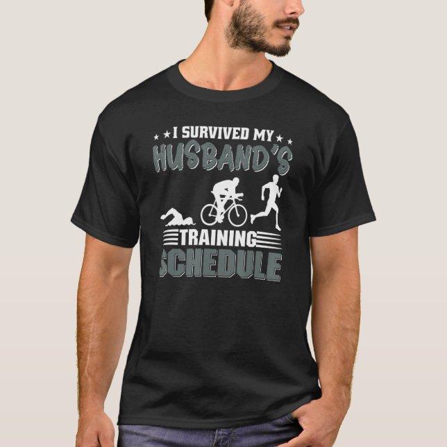 Camiseta Sobrevivi ao meu marido, Triathlon Training Schedu (Frente)