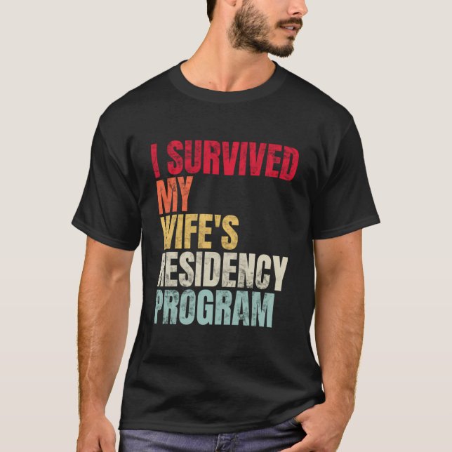 Camiseta Sobrevivi Ao Programa De Residência Da Minha Espos (Frente)
