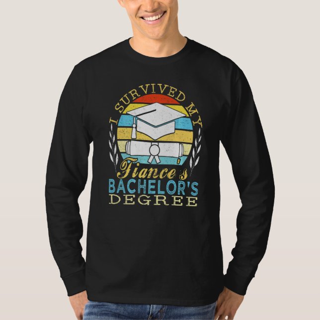 Camiseta Sobrevivi ao Solteiro do meu aparelho (Frente)