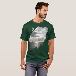 Camiseta Sol Brilhando Através das Nuvens