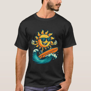 Camiseta Sol de desenho animado surfando onda de praia de v