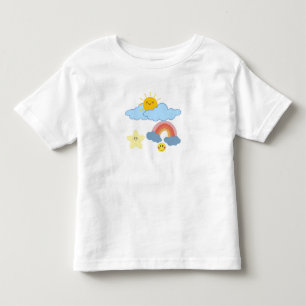 Camiseta "Sol, Nuvens e Diversão com Arco-íris"