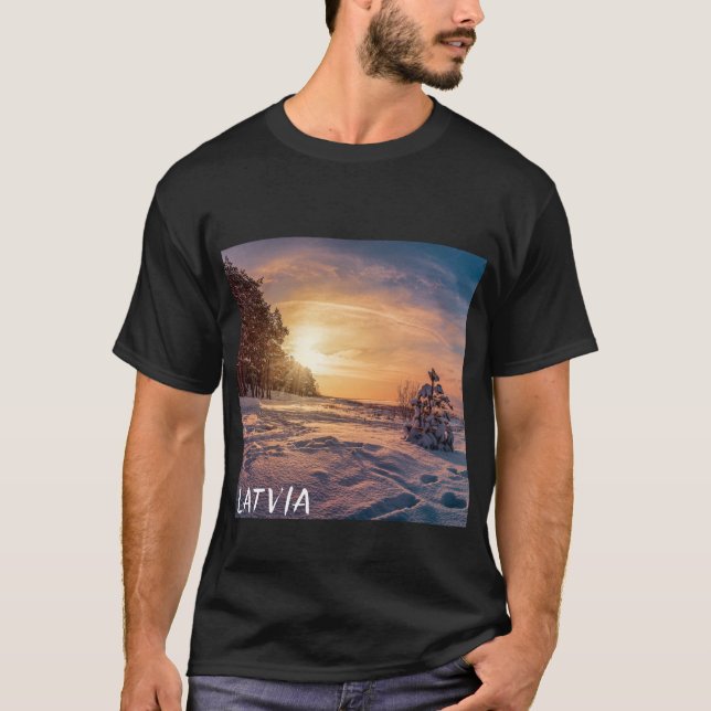 Camiseta Sol sobre neve, costa marítima de inverno (Frente)