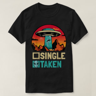 Camiseta Solteiro Casado Seqüestrado por Alienígenas Design
