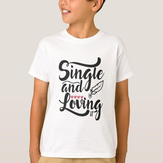 Camiseta Solteiro De Presente De casal E Amor (Frente)