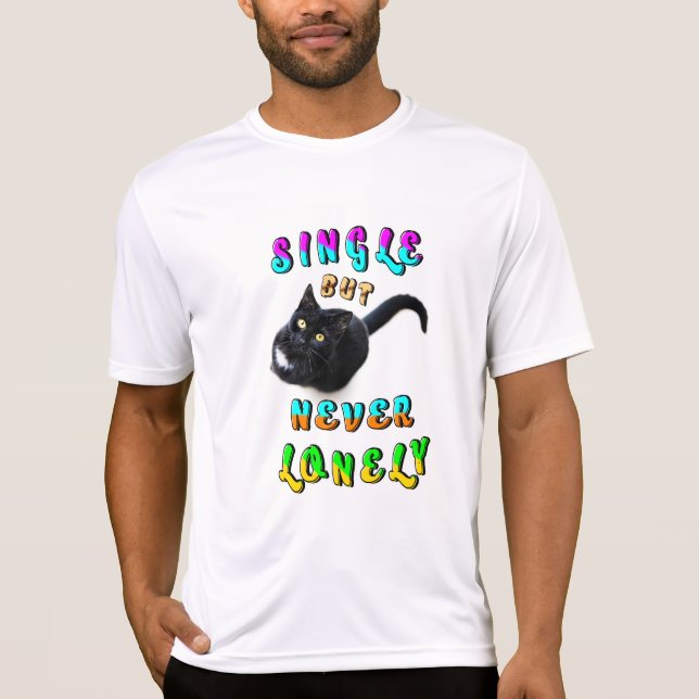 Camiseta Solteiro Mas Nunca Solitário (Frente)