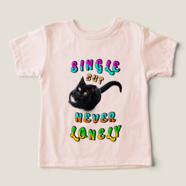 Camiseta Solteiro Mas Nunca Solitário (Design frontal)