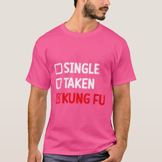 Camiseta Solteiro Taken Kung Fu (Frente)