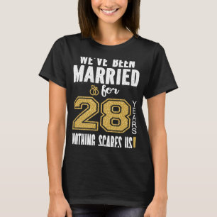Camiseta Somos casados há 28 anos, nada nos assusta