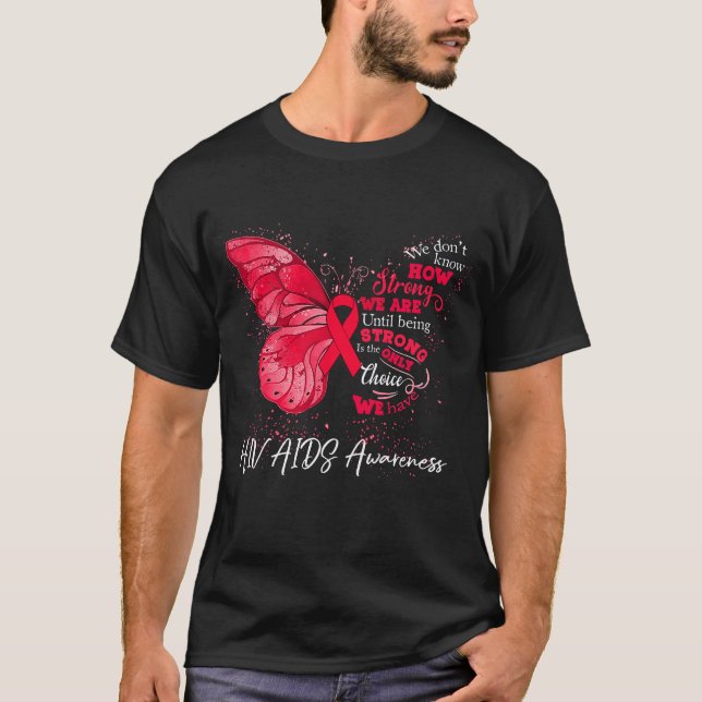 Camiseta Somos Fortes Até Sermos Sensíveis À SIDA (Frente)