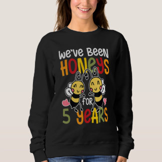 Camiseta Somos Honis Há 5 Anos Amar Pensando & Cele