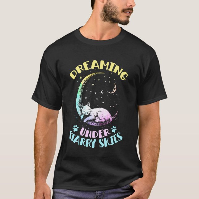 Camiseta Sonhando Sob Céus Estrelados Gato Dorme Na Lua (Frente)