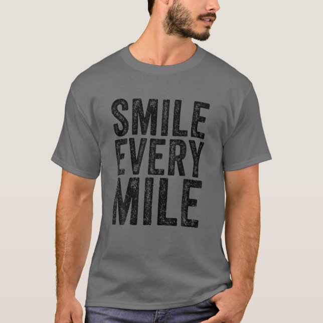 Camiseta Sorria Cada Milha Engraçado Runner (Frente)