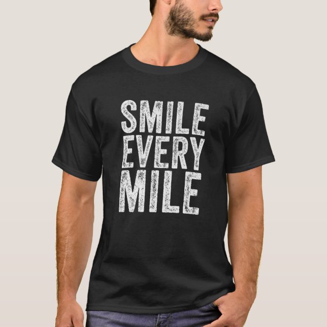 Camiseta Sorria Cada Milha Engraçado Runner (Frente)