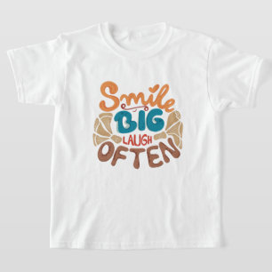 Camiseta Sorria Grande Muitas Vezes: Alegria