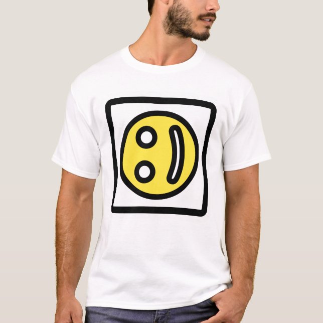 Camiseta Sorriso Torto – Expressão Maliciosa (Frente)