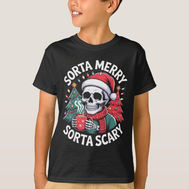 Camiseta Sorta Merry Sorta Y Skeleton With Santa Hat  (Frente)