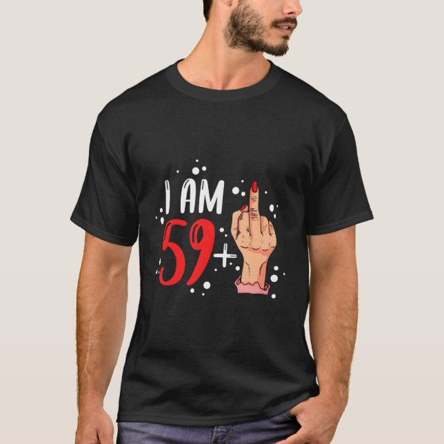 Camiseta Sou 59 Mais 1 Dedo Médio Por 60 (Frente)
