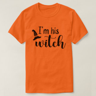 Camiseta Sou a Bruxa Dele | Casais de Texto Preto Halloween