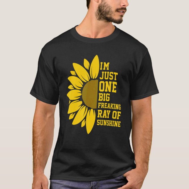 Camiseta Sou apenas um grande raio de sol assustador (Frente)