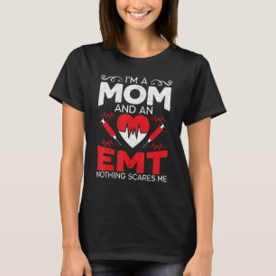 Camiseta Sou mãe e assistente médico paramédico de saúde.