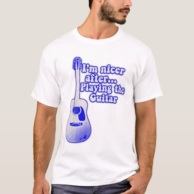 Camiseta Sou mais simpático depois de tocar violão (Frente)