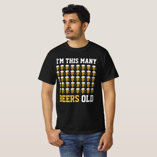 Camiseta Sou tantas cervejas, Legal, dote de aniversário de (Frente Completa)