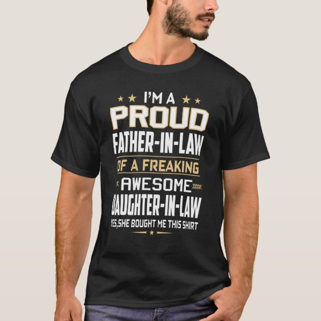 Camiseta Sou Um Orgulhoso Padre De Uma Filha Louca (Frente)