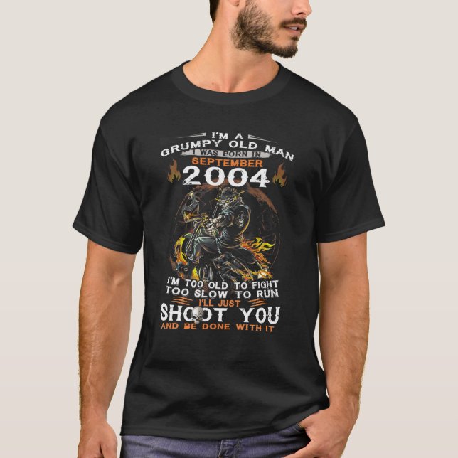 Camiseta Sou um Velho, Nascer em setembro de 2004 (Frente)